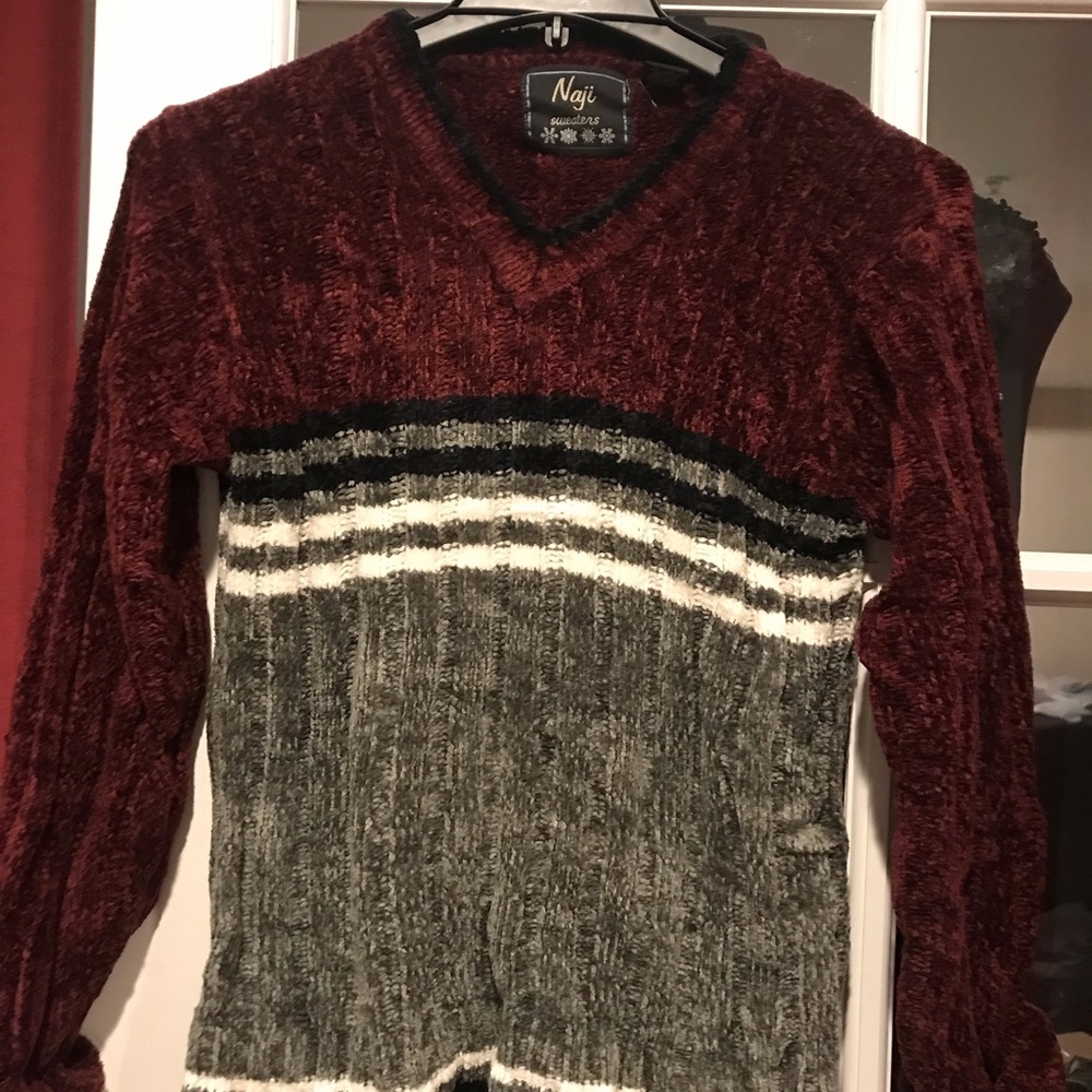 Naji sweater - Picture 1 of 3